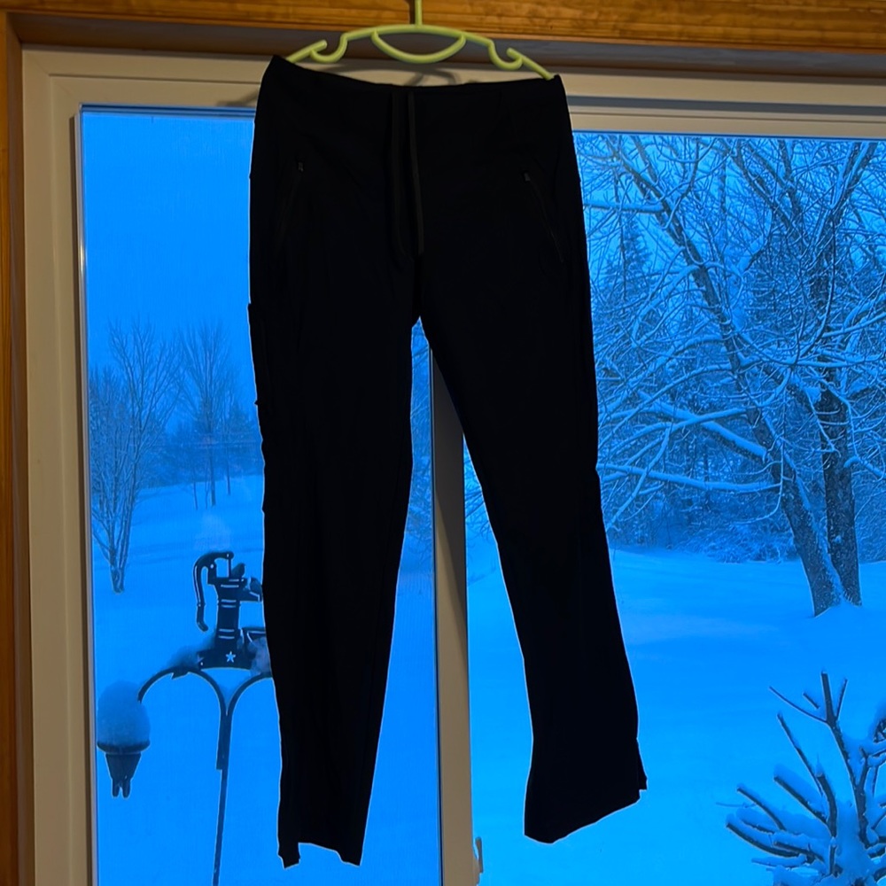 Black scrub pants size medium greys anatomy edge. Size medium /regular